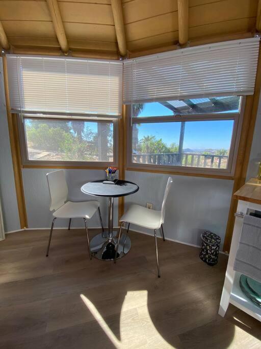 Vila Glamping-Sky Dome Yurt-Tiny House-2 By Lavenders Field Valley Center Exteriér fotografie