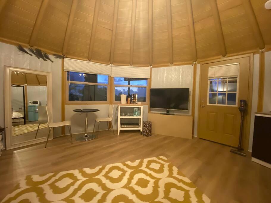Vila Glamping-Sky Dome Yurt-Tiny House-2 By Lavenders Field Valley Center Exteriér fotografie